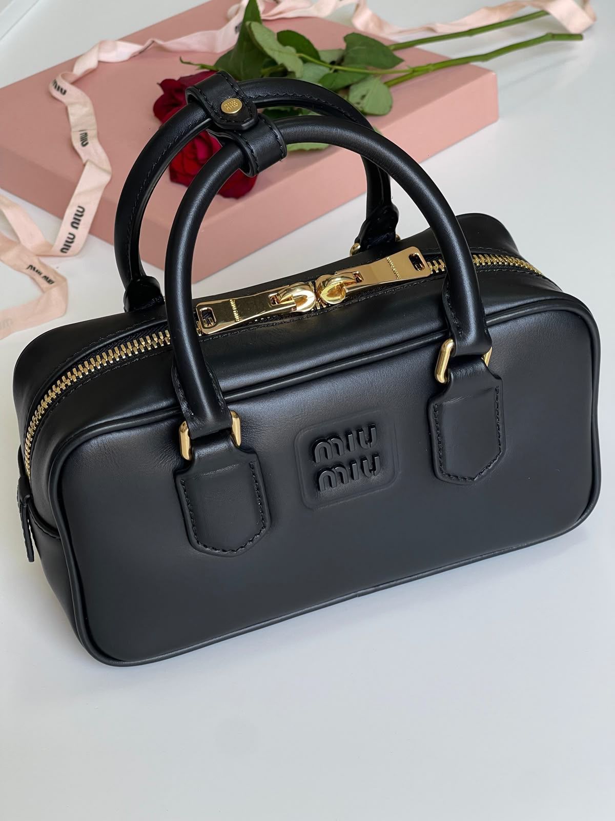 Sac de marque miumiu,couleur noir