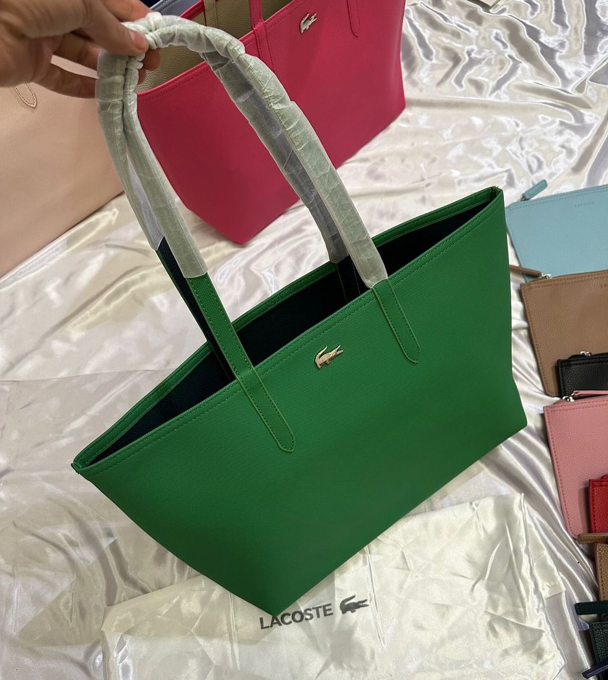 Sac de marque lacoste pour femme ,couleur vert